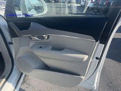 2023 Volvo XC90 B5 AWD Core 7P