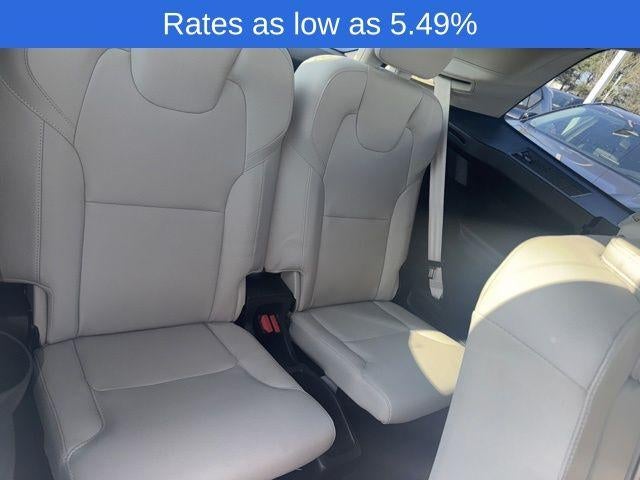 2023 Volvo XC90 B5 AWD Core 7P