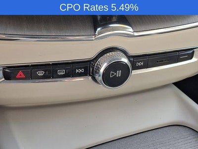 2023 Volvo XC60 B5 AWD Ultimate Bright Theme