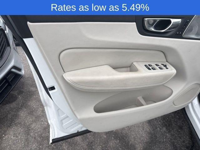 2023 Volvo XC60 B5 AWD Ultimate Bright Theme