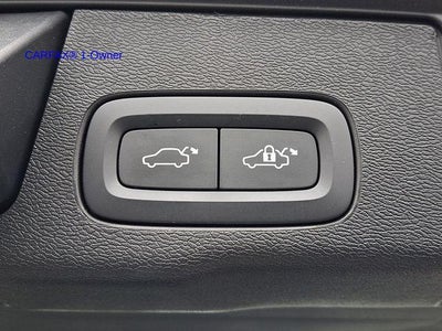 2023 Volvo XC60 B5 AWD Ultimate Bright Theme