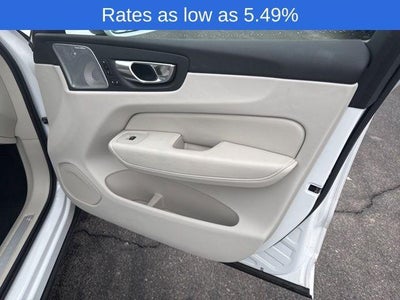 2023 Volvo XC60 B5 AWD Ultimate Bright Theme