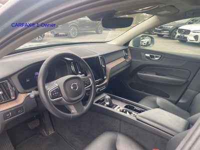 2022 Volvo XC60 B5 AWD Momentum