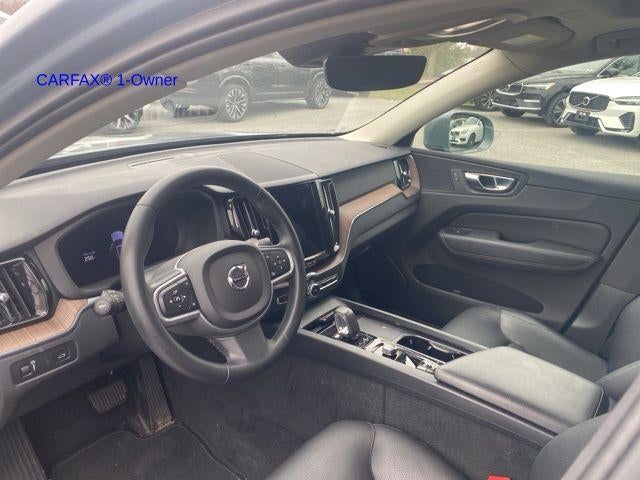 2022 Volvo XC60 B5 AWD Momentum