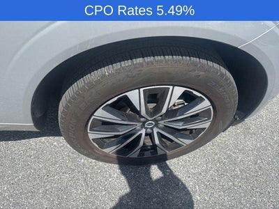 2024 Volvo XC60 B5 AWD Plus Dark Theme