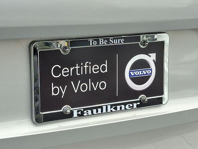 2024 Volvo XC60 B5 AWD Plus Dark Theme