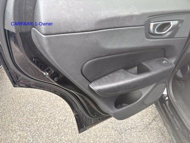 2024 Volvo XC60 B5 AWD Plus Dark Theme