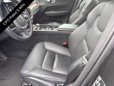 2024 Volvo XC60 B5 AWD Plus Dark Theme