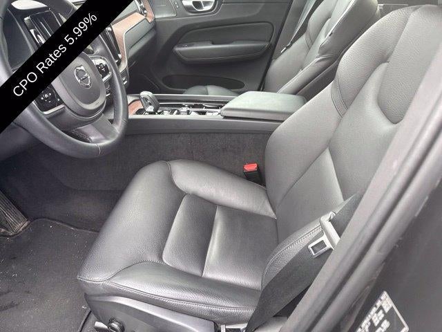 2024 Volvo XC60 B5 AWD Plus Dark Theme