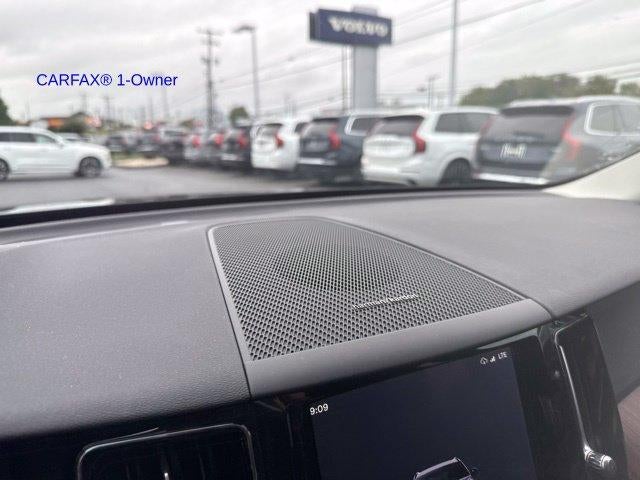 2024 Volvo XC60 B5 AWD Plus Dark Theme