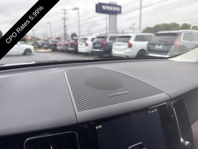 2024 Volvo XC60 B5 AWD Plus Dark Theme