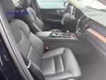 2024 Volvo XC60 B5 AWD Plus Dark Theme
