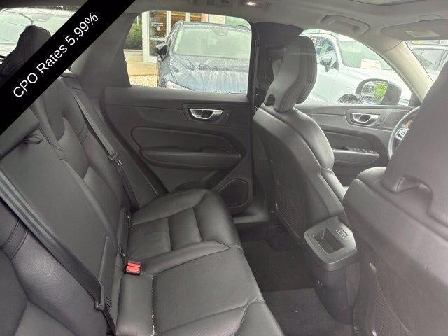 2024 Volvo XC60 B5 AWD Plus Dark Theme