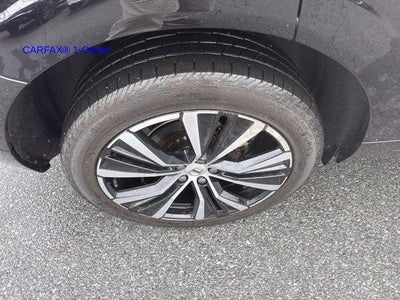 2024 Volvo XC60 B5 AWD Plus Dark Theme