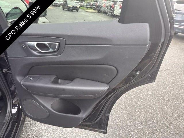 2024 Volvo XC60 B5 AWD Plus Dark Theme