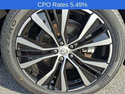 2024 Volvo XC60 B5 AWD Plus Dark Theme
