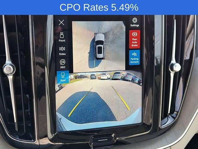 2024 Volvo XC60 B5 AWD Plus Dark Theme