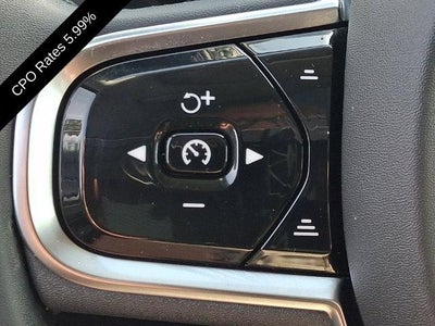 2024 Volvo XC60 B5 AWD Plus Dark Theme