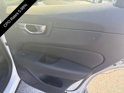 2024 Volvo XC60 B5 AWD Plus Dark Theme