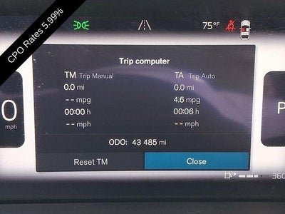 2024 Volvo XC60 B5 AWD Plus Dark Theme