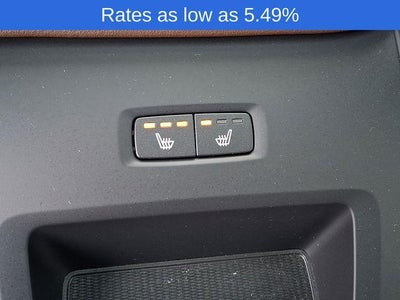 2024 Volvo XC60 B5 AWD Plus Dark Theme