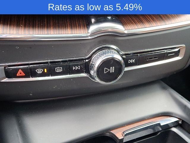 2024 Volvo XC60 B5 AWD Plus Dark Theme