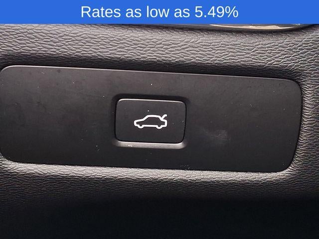 2024 Volvo XC60 B5 AWD Plus Dark Theme