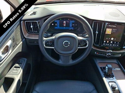 2024 Volvo XC60 B5 AWD Plus Dark Theme