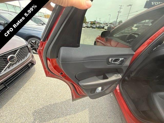 2024 Volvo XC60 B5 AWD Plus Dark Theme
