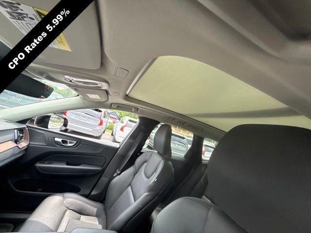 2024 Volvo XC60 B5 AWD Plus Dark Theme