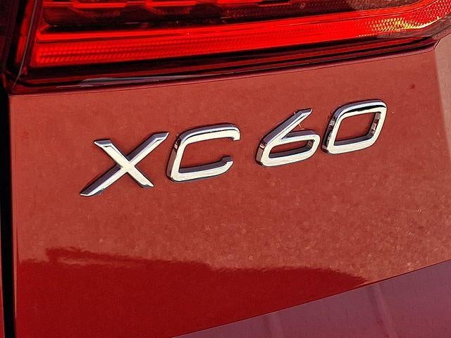 2024 Volvo XC60 B5 AWD Plus Dark Theme