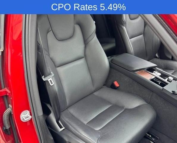 2024 Volvo XC60 B5 AWD Plus Dark Theme