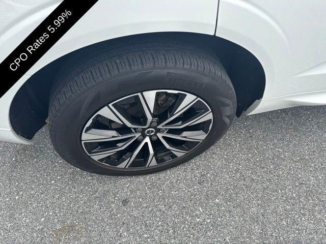 2024 Volvo XC60 B5 AWD Plus Dark Theme