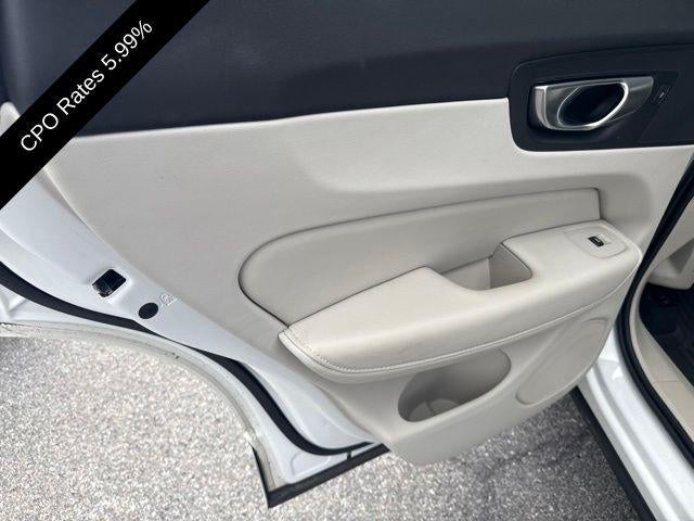 2024 Volvo XC60 B5 AWD Plus Dark Theme