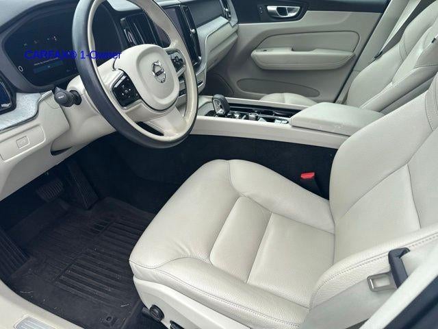 2024 Volvo XC60 B5 AWD Plus Dark Theme