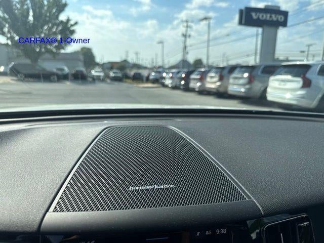 2024 Volvo XC60 B5 AWD Plus Dark Theme