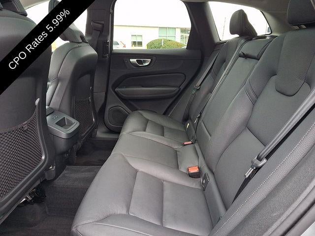 2024 Volvo XC60 B5 AWD Plus Dark Theme