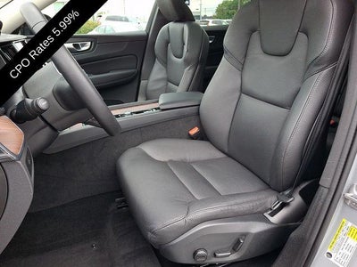 2024 Volvo XC60 B5 AWD Plus Dark Theme