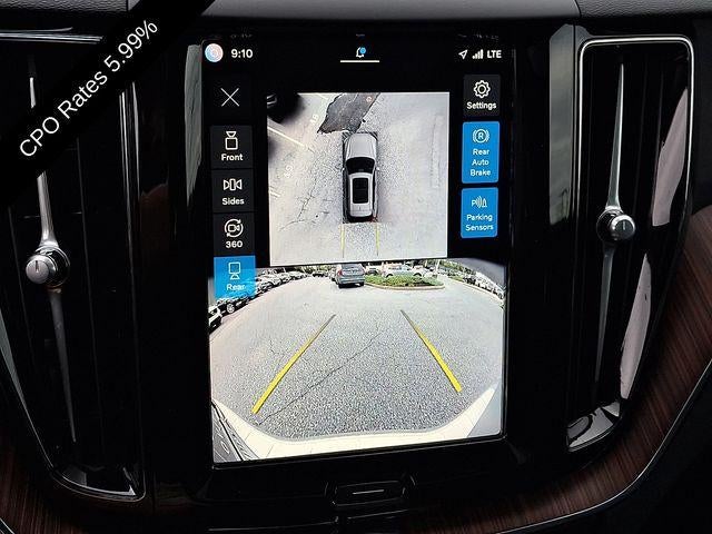 2024 Volvo XC60 B5 AWD Plus Dark Theme