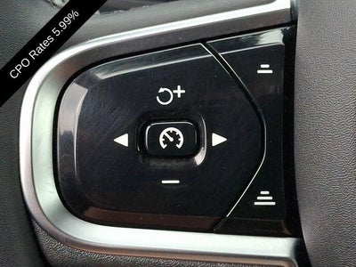 2024 Volvo XC60 B5 AWD Plus Dark Theme