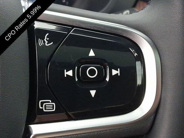 2024 Volvo XC60 B5 AWD Plus Dark Theme