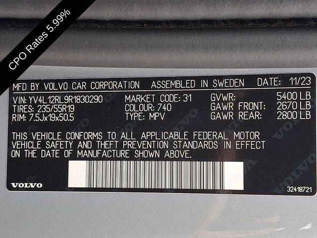 2024 Volvo XC60 B5 AWD Plus Dark Theme