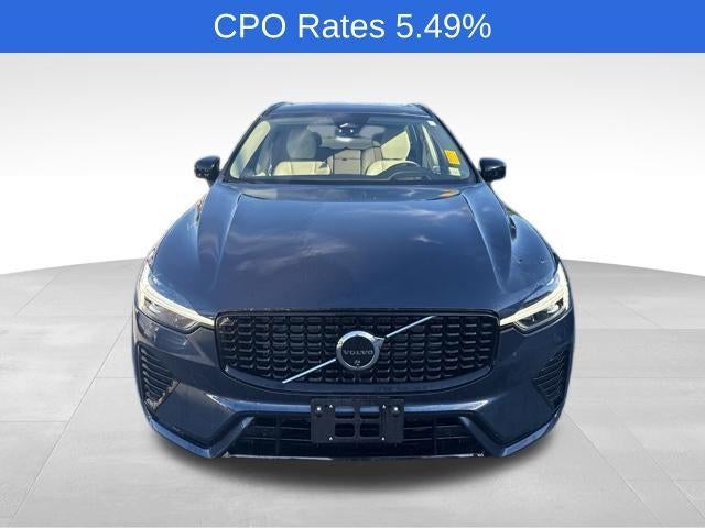 2024 Volvo XC60 B5 AWD Ultimate Dark Theme