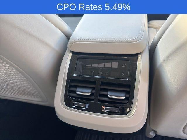 2024 Volvo XC60 B5 AWD Ultimate Dark Theme