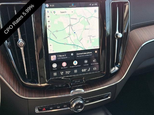 2024 Volvo XC60 B5 AWD Ultimate Dark Theme