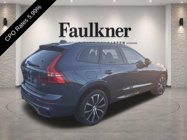 2024 Volvo XC60 B5 AWD Ultimate Dark Theme