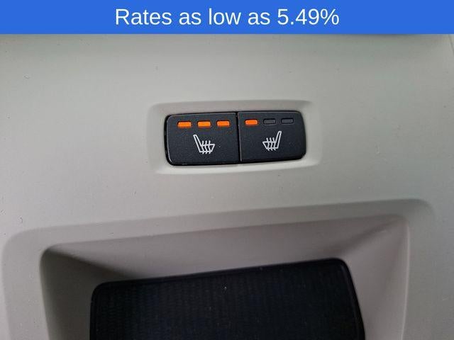 2023 Volvo XC60 B5 AWD Plus Bright Theme