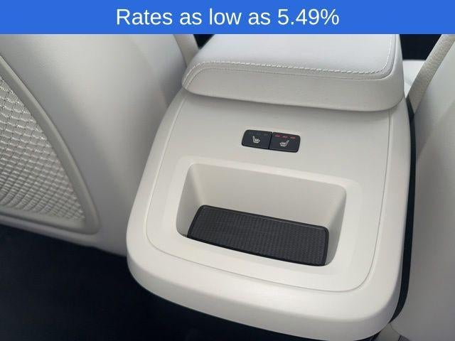 2023 Volvo XC60 B5 AWD Plus Bright Theme