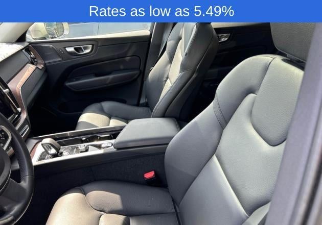 2023 Volvo XC60 B5 AWD Plus Bright Theme