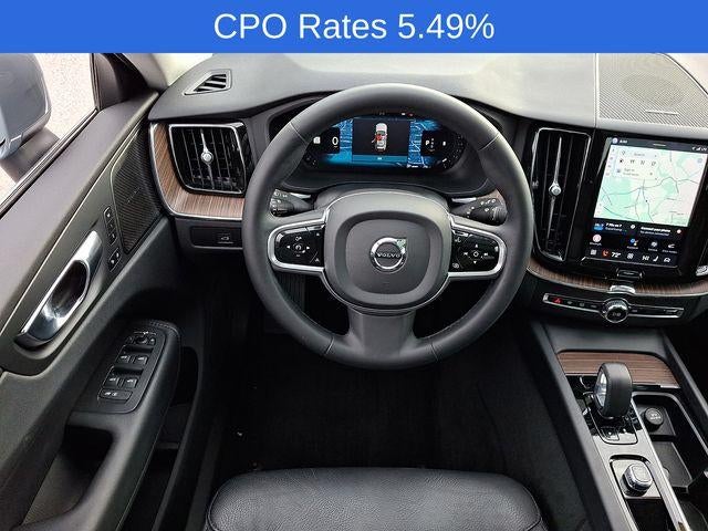 2023 Volvo XC60 B5 AWD Plus Bright Theme